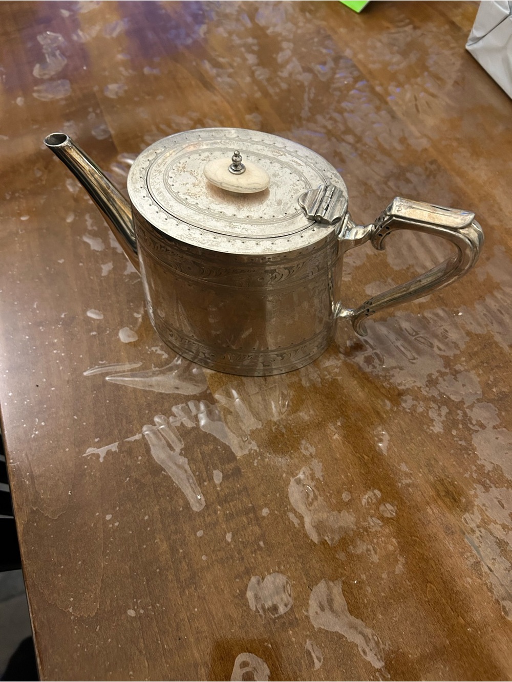 Walker and Hall silver plated teapot 1910’s